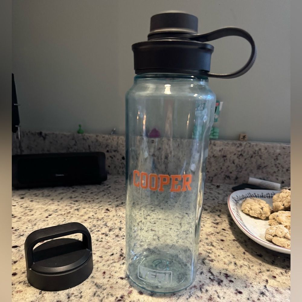 Yeti Yonder 34oz Water Bottle